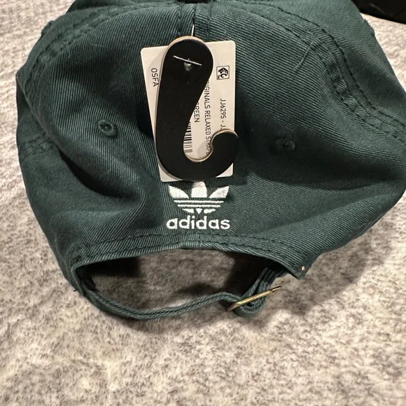 Brand new adjustable Adidas Forest Green Cap - Picture 2 of 5